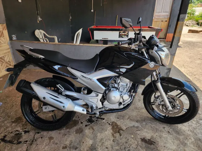 Fazer 250 impecável