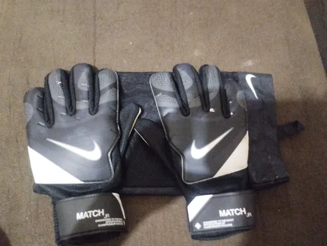 Luva de goleiro infantil