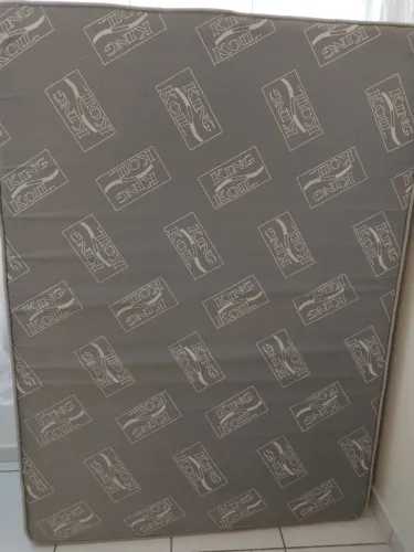 Vendo colchão de casal marca King Koil