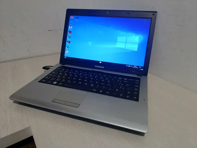 Notebook Samsung Core i3 Bem Conservado Funcionando perfeitamente super Rápido 