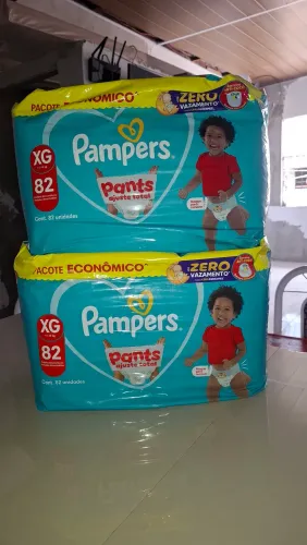 FRALDAS Pampers Pants Roupinha G 90 e XG 82 unidades buscar na Terra firme (act cartao)