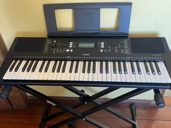 Teclado Yahama PSR-e373