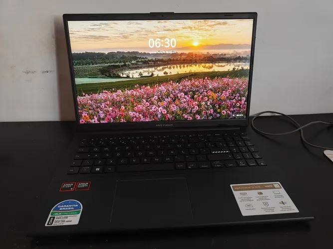 Notebook Asus Vivobook Go 15 uma semana de comprado