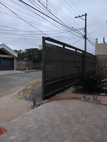 Grade com portão de correr 8m