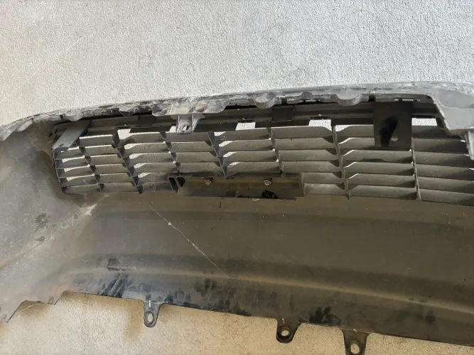 Para choque Hilux 2027