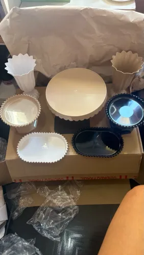 Desapego kit para festas com 7 peças- Preto, branco e bege