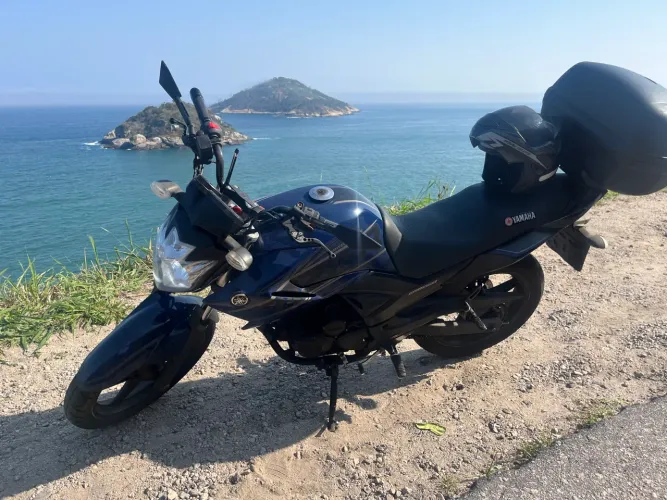 Fazer 250 Linda
