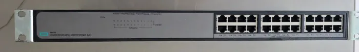 Switch HPE 24P Giga JG708B - Não Gerencial - Seminovo
