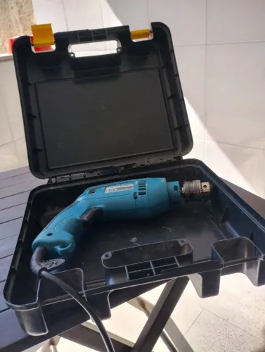 Furadeira Makita