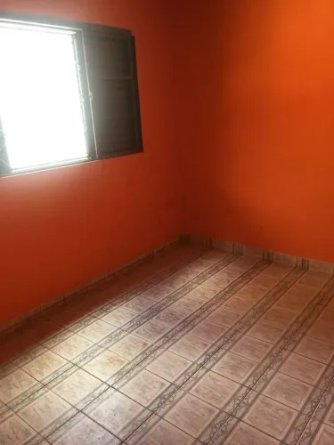 Alugam-se kitnet em ótima localização
