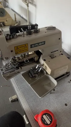 Máquina de pregar botão siruba
