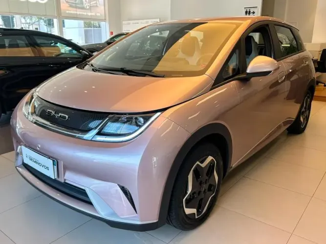 BYD Dolphin EV (Elétrico) 2025