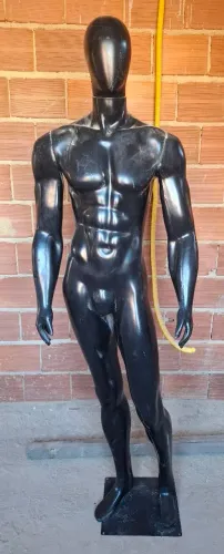 Manequin preto 