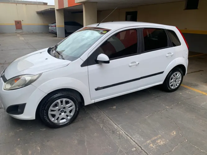Ford Fiesta SE 1.0 8V Flex 5P 2014