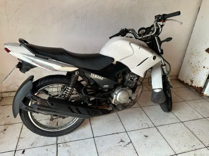 Vendo Yamaha YBR 125 2015 , Leia o anúncio por favor.