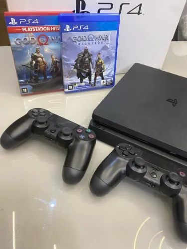 PlayStation 4 slim 1 Tb | 2 controles + Jogos
