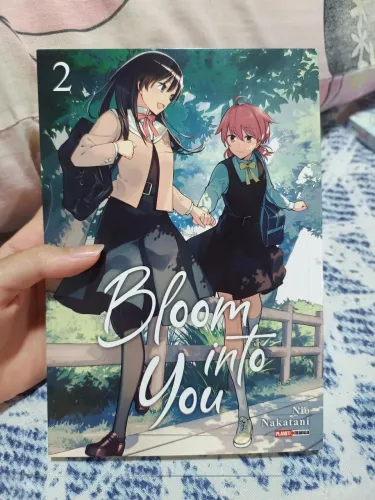 Bloom into you volume 2 mangá yuri