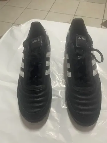Chuteira society Adidas Mundial Team
