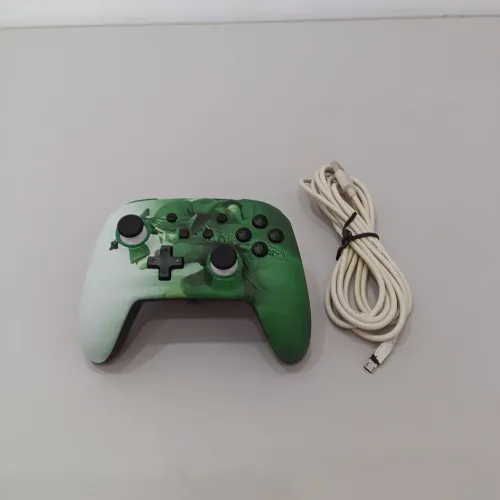 Vendo Controle PowerA Nintendo Switch com Fio Edição Heroic Link Semi novo 