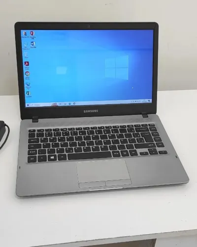 Samsung NP300E4L i3 6ª 4GB RAM SSD 120GB Tela 14" HD