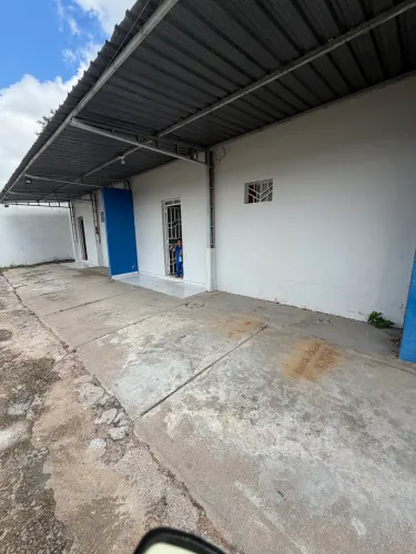 Vende-se Condomínio com 17 apartamentos + 1 ponto comercial 