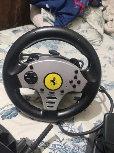Volante Thrustmaster Ferrari Universal 5 in 1