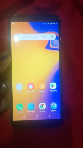 Celular Samsung J4 usado 