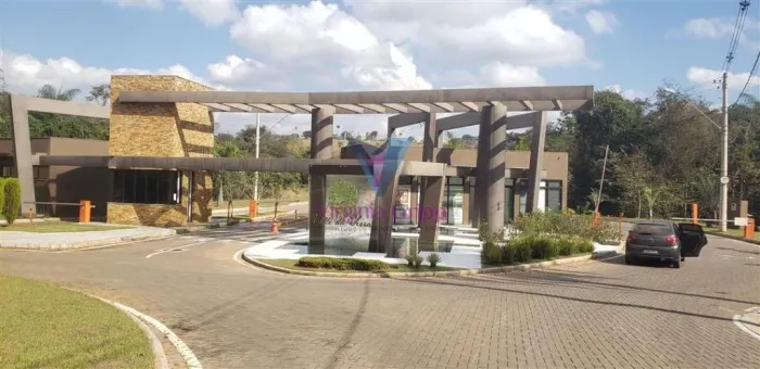 Vários lotes Condomínio Valle da Serra