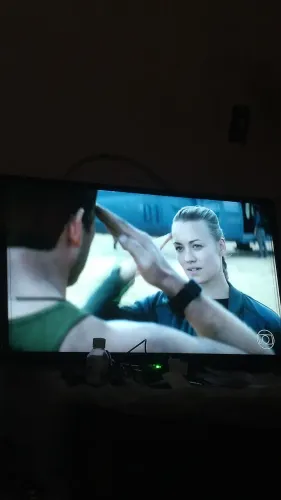 TV Sony 32 polegadas com controle