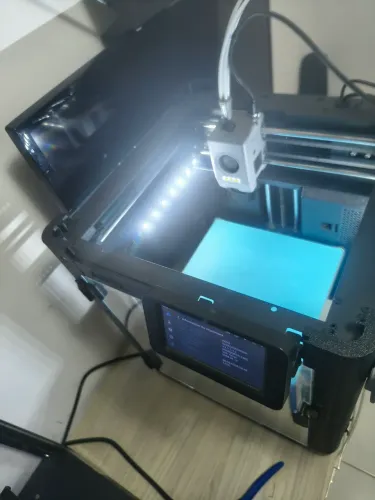 Impressora 3D Flashforge AD5X super conservada..com câmera kit fechamento e placas pei