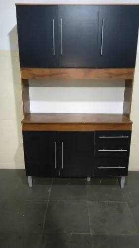 Vendo Armário de Cozinha 4 portas e 3 gavetas em ótimo estado!!