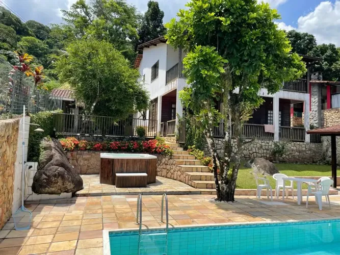 Casa Duplex em Condomínio com Acesso Exclusivo à Cachoeira | Guapimirim