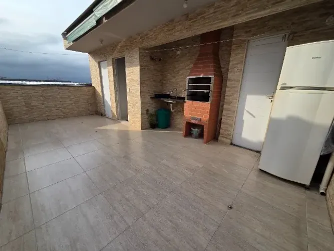 Sobrado triplex Santa Rosa