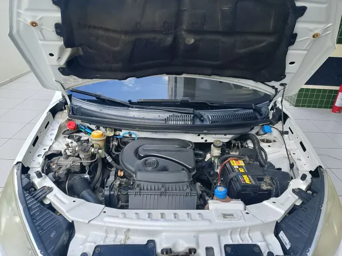 Fiat Grand Siena Tetrafuel 1.4 EVO F. Flex 8V 2015