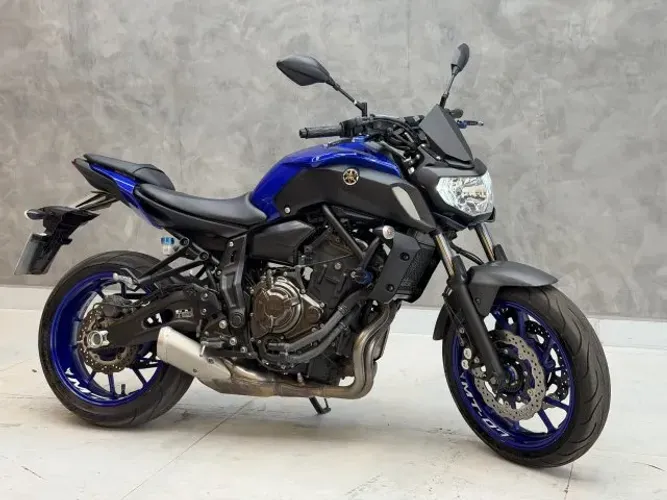Yamaha mt-07 abs 2023 naked