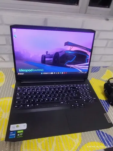 LENOVO GAMING i5 8 GB SSD 512 GTX 1650 