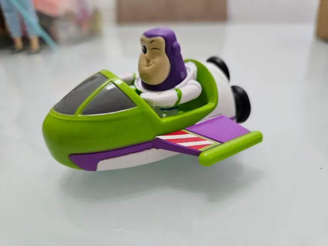 Miniaturas Nave + Buzz Lightyear