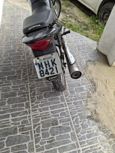 Vendo cg titan 2010 esdi partida elétrica.  7.800