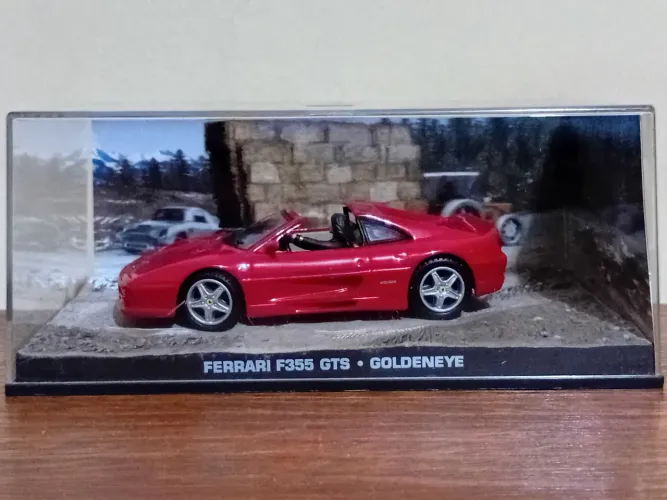 Miniatura Oficial Carro James Bond Ferrari F355 007 Contra GoldenEye Panini GE Fabbri