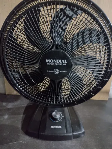 Ventilador Mondial turbo grande 220v.
