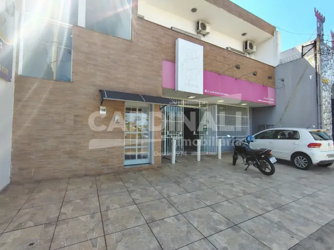 Salão comercial Com vaga de estacionamento na frente.