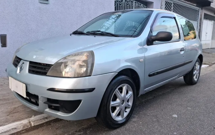 Renault Clio Authentique 1.0 8V 3P 2006