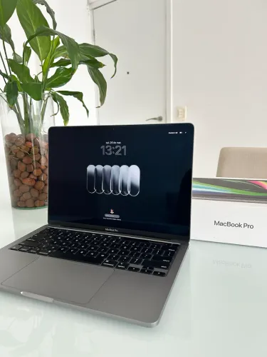 MacBook本体 Apple Macbook Pro M1 8GB 256GB macbook pro m1 256gb