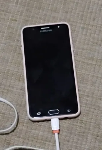 Celular Samsung J7 Prime 32Gb| Em ótimo estado | Bateria boa | Com carregador