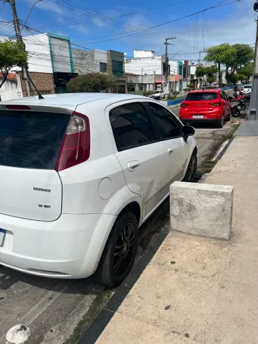 Fiat Punto Essence 1.6 Flex 16V 5P 2012
