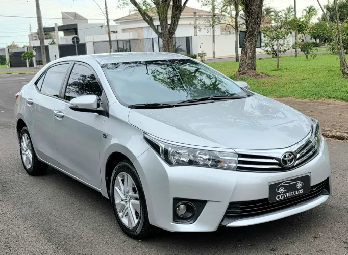 Toyota Corolla GLI 1.8 Flex 16V Aut. 2015