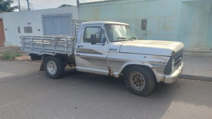 Ford F-1000 Super Serie CE Diesel 3.9 1984