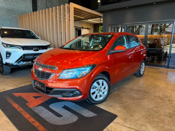 Chevrolet Onix Hatch LT 1.4 8V Flex Power Mec. 4P 2013