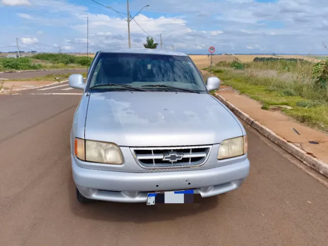 Chevrolet S10 Pick-up Std. 2.2 MPFI CD 1998