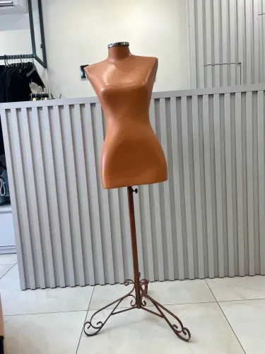 Manequins é cabides